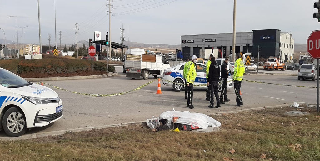 Çorum’da Trafik Kazası: 1 Ölü 2 Yaralı
