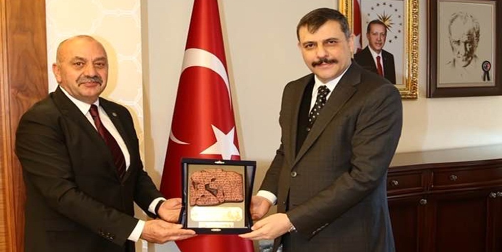 Vali Çiftçi’ye Kadeş Barış Antlaşması Şilti