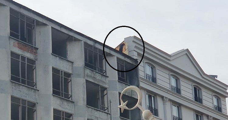 Yine İntihar Etmek İstedi