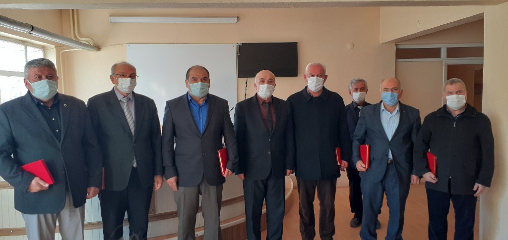 Emekli İmamlara Teşekkür Plaketi