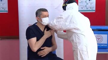 Bakan Çorum’da Aşı Oldu