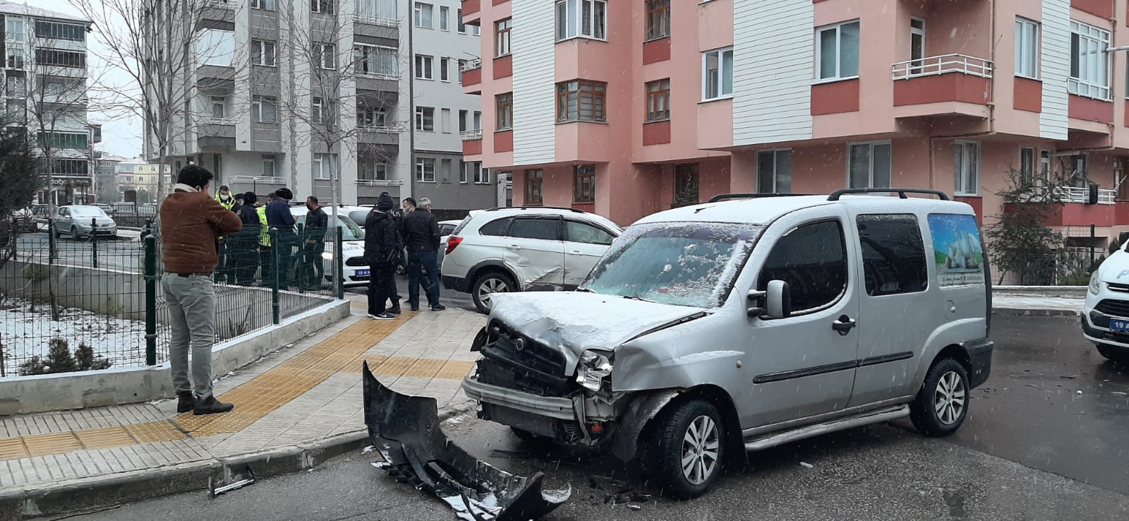 Kar Yağdı, Kazalar Arttı