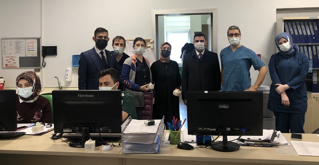 Kandil Şekerleri AK Gençlik’ten