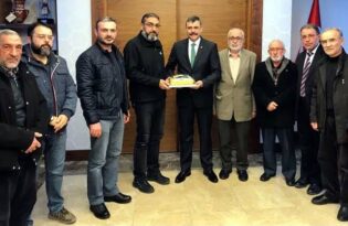 ‘Milletin Değerlerine Sahip Çıkanların Yanındayız’