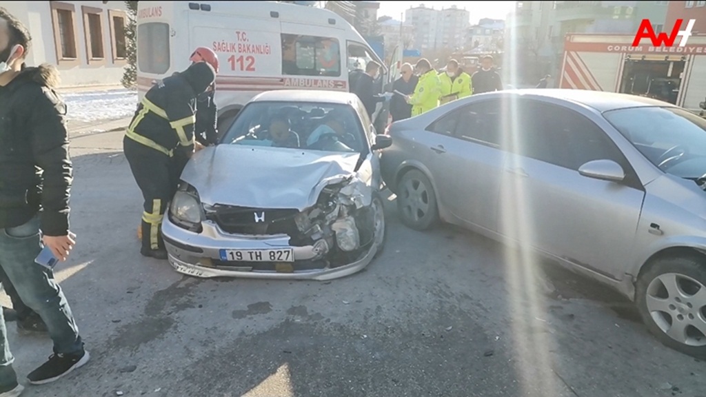 Çorum’da Trafik Kazası: 2’si Çocuk 5 Yaralı