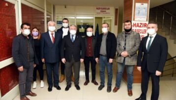 Aşgın, Hazır Elbisecileri Dinledi