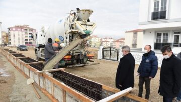 4 Sentetik Halı Saha Yapılacak