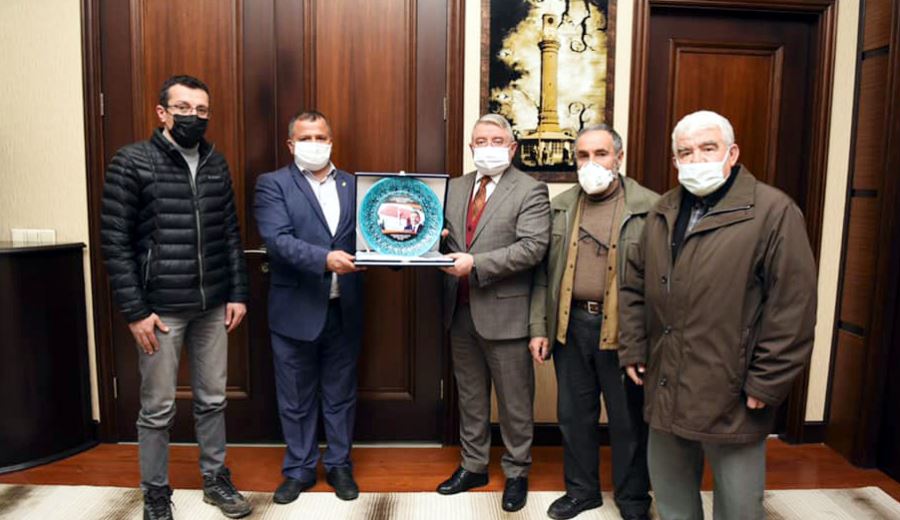 Vali Çiftçi ve Başkan Aşgın’a Teşekkür Plaketi