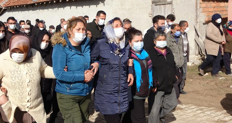 Cenazede Gözyaşları Sel Oldu