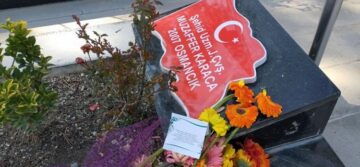 Şehit Mezarlığında Duygulandıran Mesaj