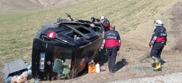 Sıkışan Yaralıları İtfaiye Kurtardı