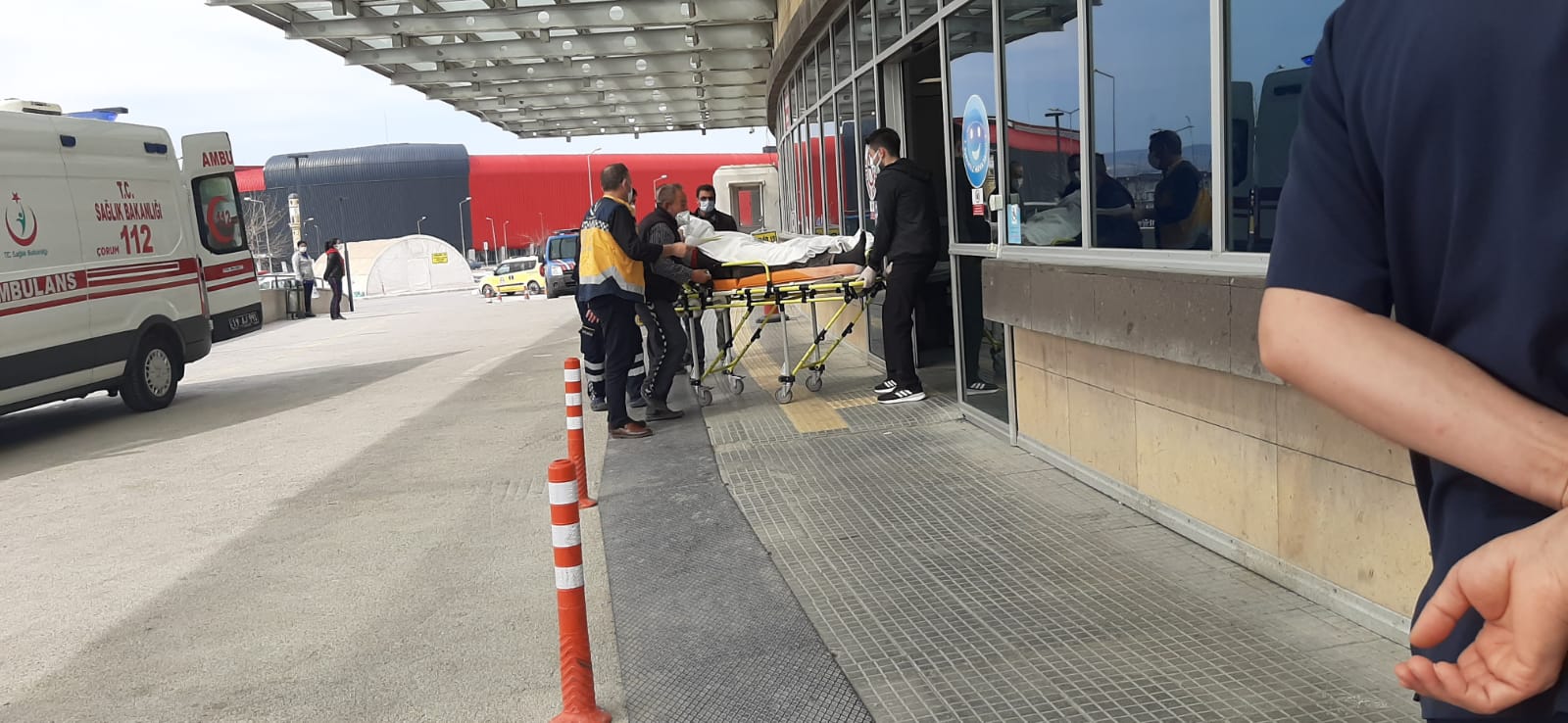Motorlu Testereyle Bacağını Kesti
