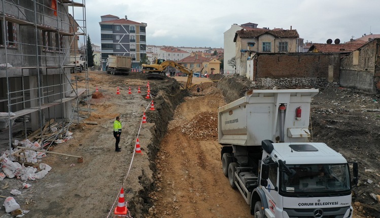 Belediyeden Trafiği Rahatlatacak Çalışmalar