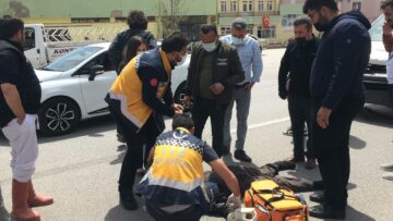 Karşı Tarafa Geçerken Minibüs Çarptı