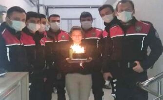 Yunuslar Yarene Sürpriz Yaptı