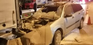 Otomobil Tıra Arkadan Çarptı: 1 Yaralı