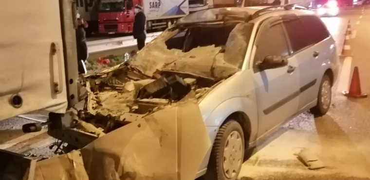 Otomobil Tıra Arkadan Çarptı: 1 Yaralı
