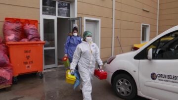 Belediyeden Aşı Çalışmaların 50 Araç