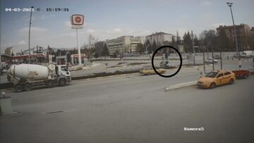 Ecel Yaya Geçidinde Yakaladı