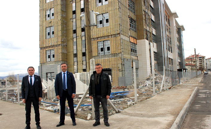 Belediye Binası 3 Yıldır Hizmete Açılamıyor