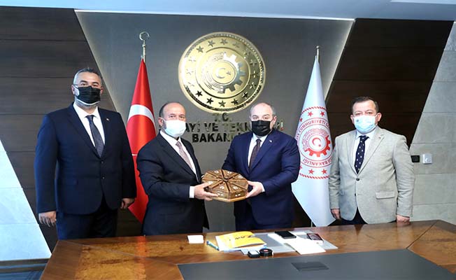 Çorumlu Makineciye Bakan Destek Sözü