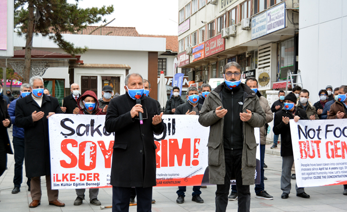 Doğu Türkistan’a Dikkat Çektiler