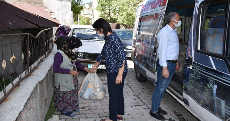 İskilip’te Ramazan Yardım Paketlerinin Dağıtımı Devam Ediyor