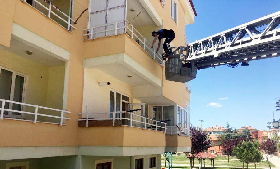 Yaşlı Vatandaşın İmdadına Polis Yetişti