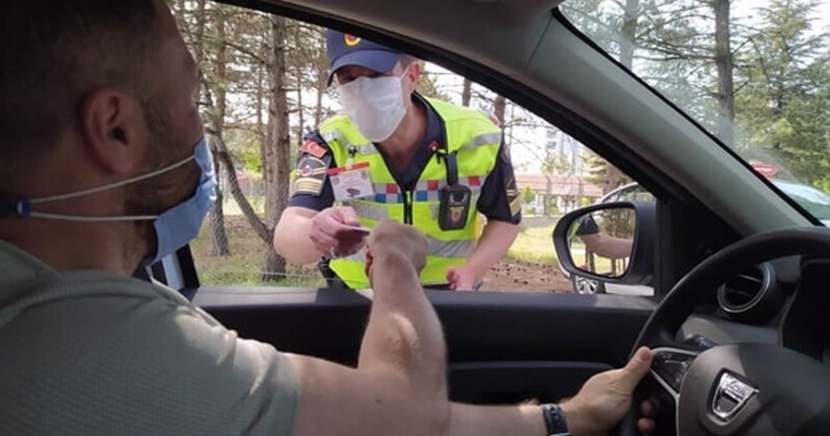 Jandarmalar, Yaka Kamerası Kullanıyor