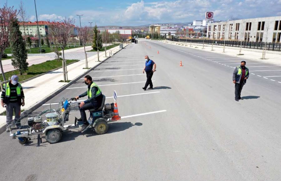 Erzurum Dede Parkı’nda  Yol Çizgi Çalışması