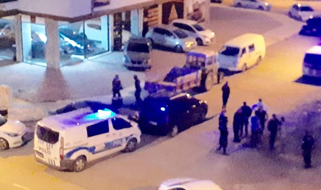 Yasak Olan Saatlerde Kavga Ettiler