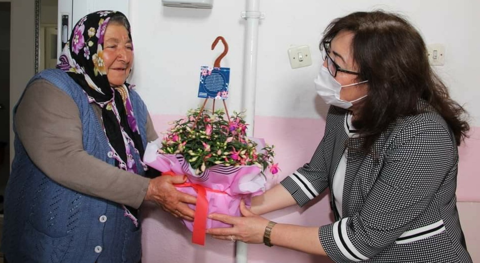 Anneler Gününde Şehit Anneleri Unutulmadı