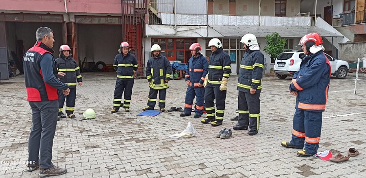 Bayat Belediyesinden İtfaiyecilere Eğitim