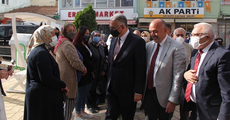 “Size Dostlarınızla Mutluluklar, Bize Bu Millet Yeter”