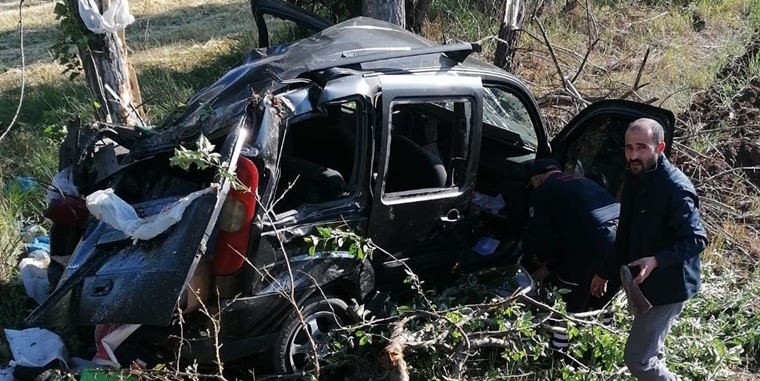 İki Otomobil Çarpıştı: 7 Yaralı