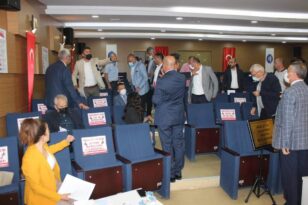 Mecliste Ortalık Karıştı