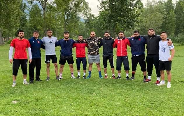 Pehlivanlar Kırkpınar’a Hazırlanıyor