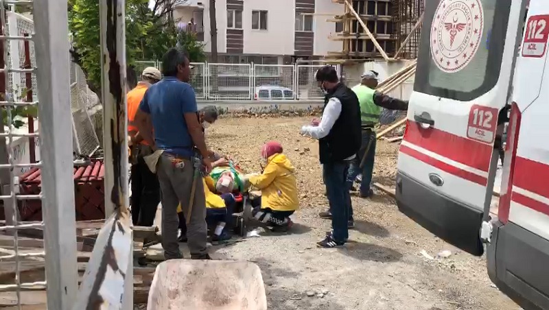 İnşaattan Düşen İşçi Yaralandı