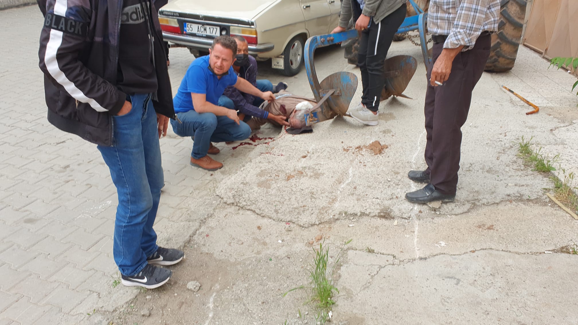 Takmaya Çalıştığı Pulluk Canına Mal Oldu