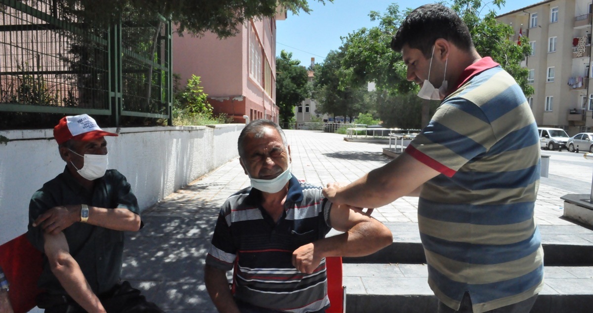 Atatürk Meydanı’nda Randevusuz Aşı Uygulaması