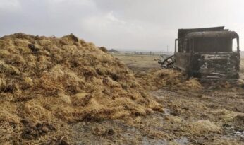 Saman Balyası Yüklü Kamyon Yandı