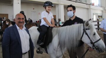 Özel Çocuklar İlk Kez Ata Binmenin Heyecanını Yaşadı