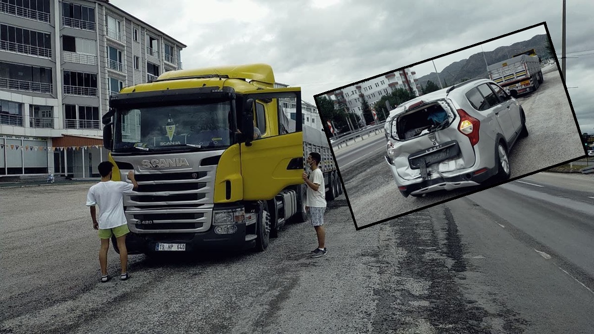 Kırmızı Işıkta Bekleyen Otomobile Tır Çarptı