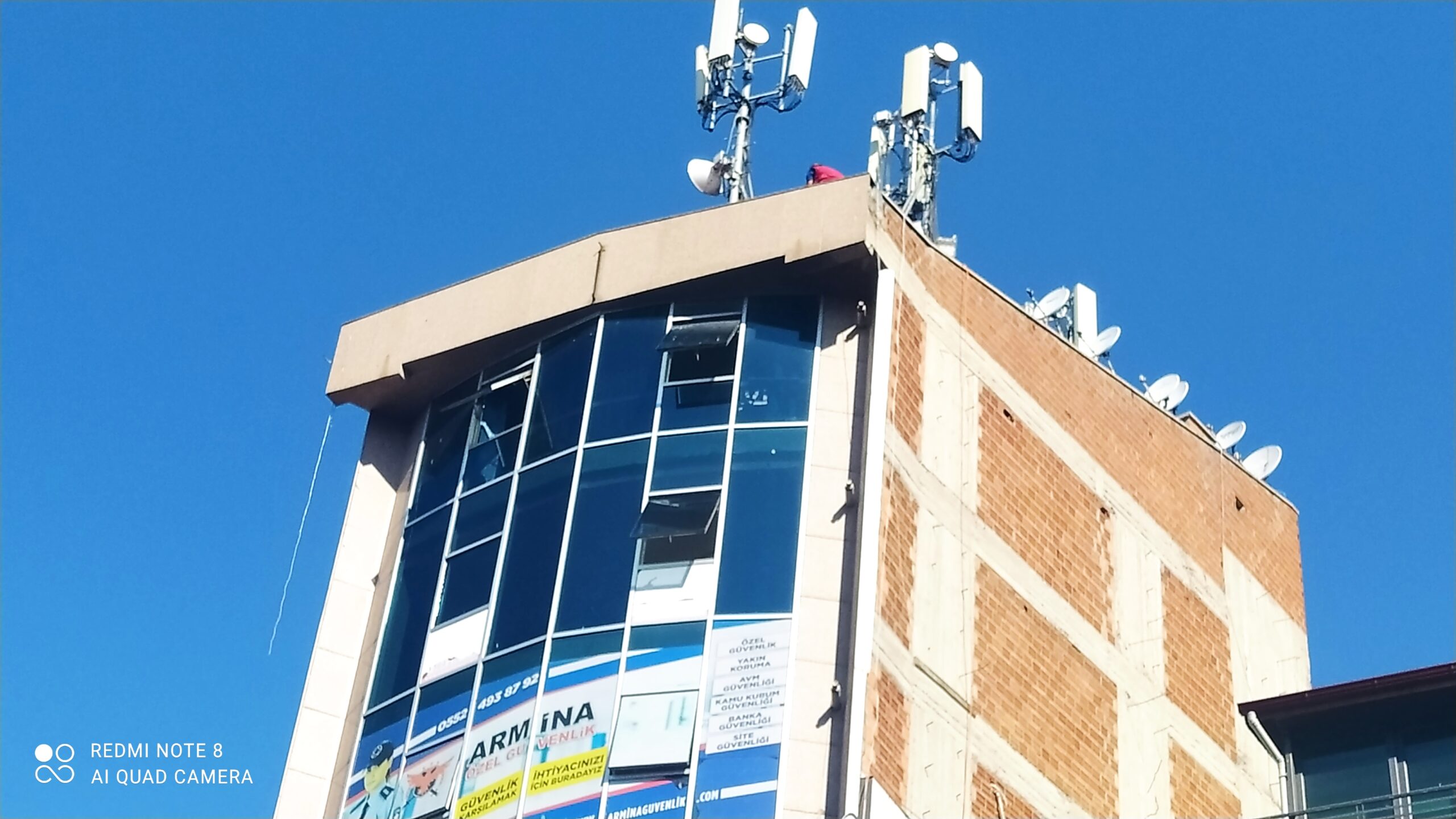 Gazi Caddesi’nde İntihar Girişimi