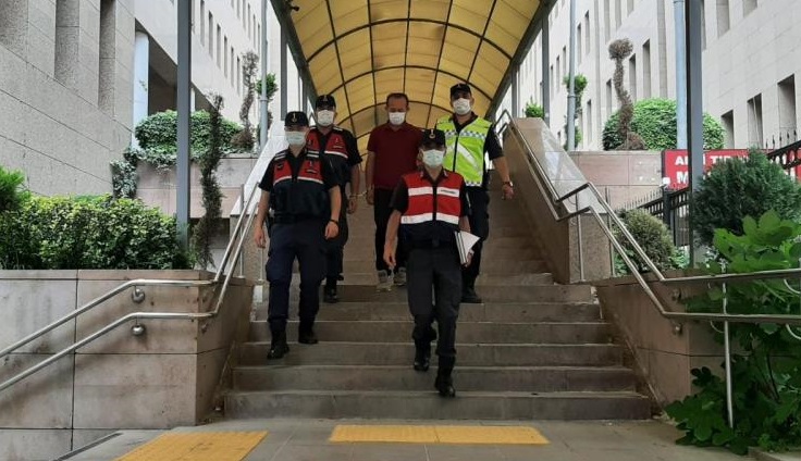 Jandarma 46 Aranan Şahsı Yakaladı