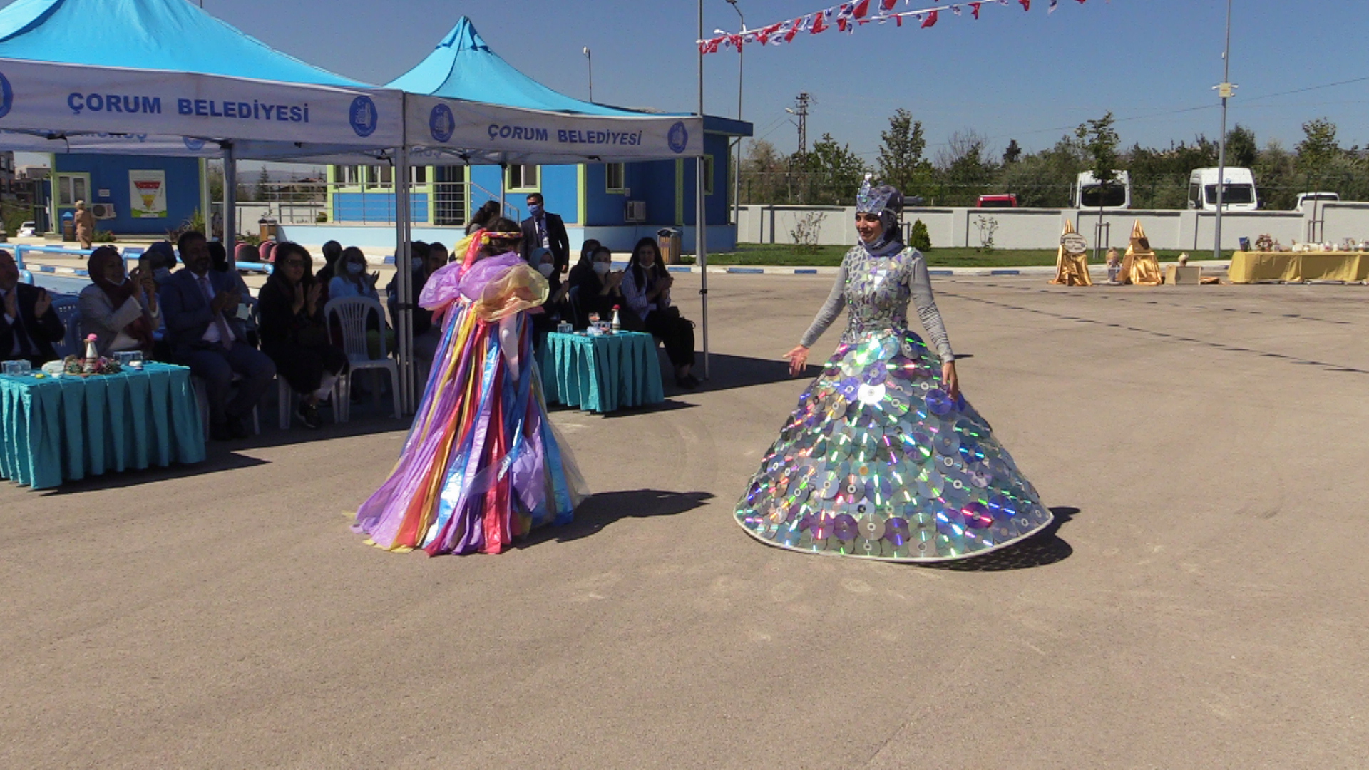 Engelli Öğrencilerden “Dönüşüm Defilesi”