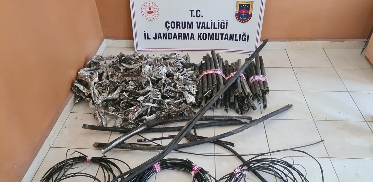 Jandarma’dan Kablo Hırsızlarına Suçüstü