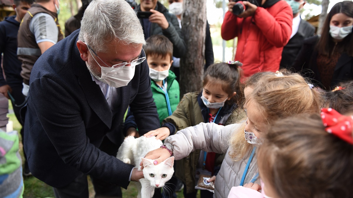 Belediye’den 4 Ekim Hayvanları Koruma Günü Etkinliği