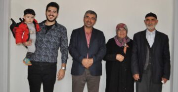 80 Yaşında Torununun Torununu Gördü