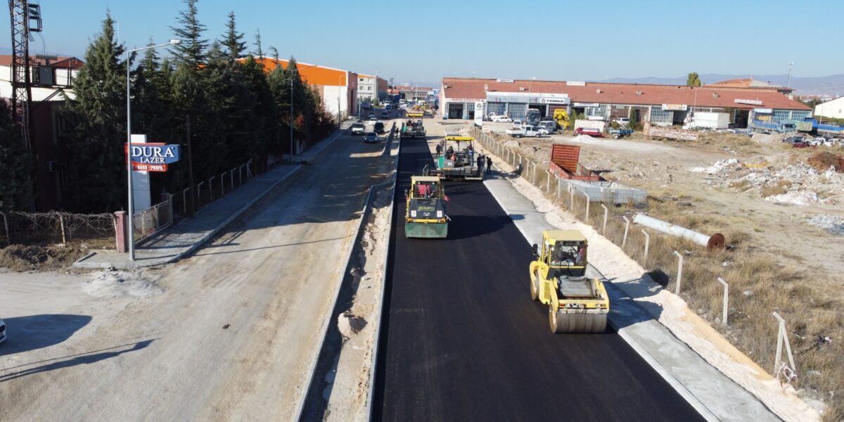 Sanayi Sitesi 12. Cadde’de Çalışmalar Devam Ediyor